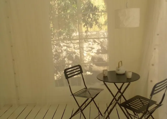 Glamping At Séraphin's Glamping